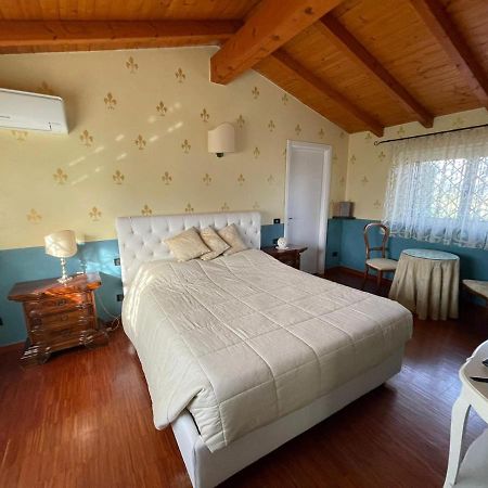 Lussuosa Villa Vicino Alla Stazione Caronno Pertusella Dış mekan fotoğraf