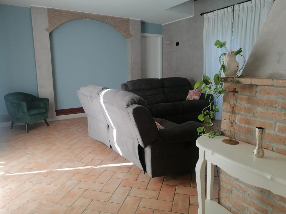 Lussuosa Villa Vicino Alla Stazione Caronno Pertusella Dış mekan fotoğraf