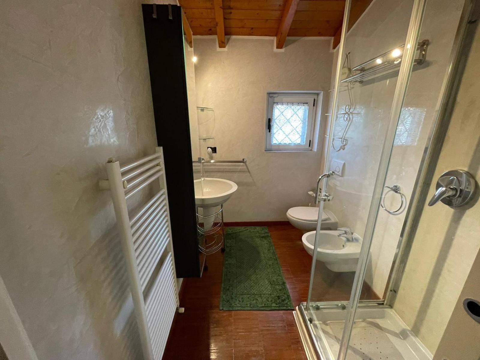 Lussuosa Villa Vicino Alla Stazione Caronno Pertusella Dış mekan fotoğraf